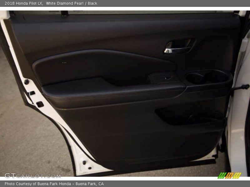 White Diamond Pearl / Black 2018 Honda Pilot LX