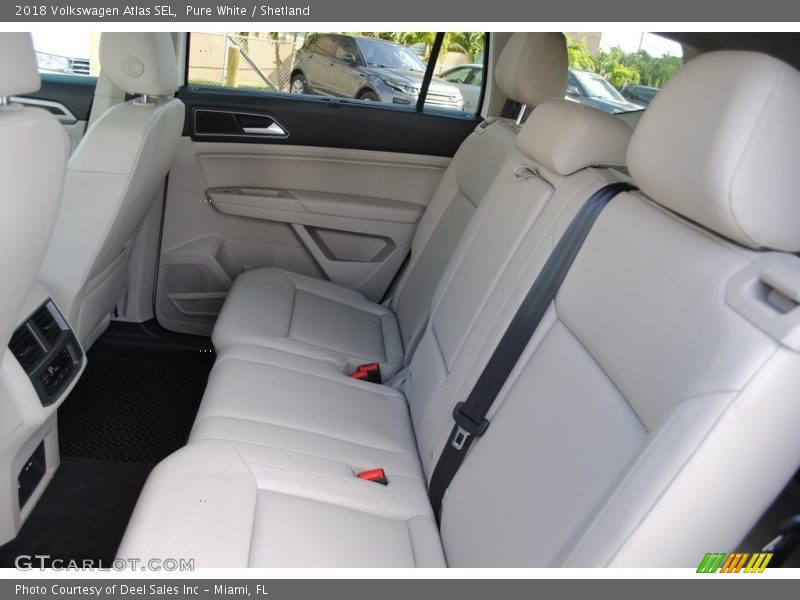 Pure White / Shetland 2018 Volkswagen Atlas SEL