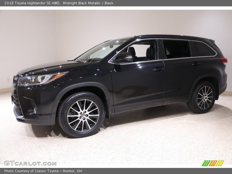 Midnight Black Metallic / Black 2018 Toyota Highlander SE AWD