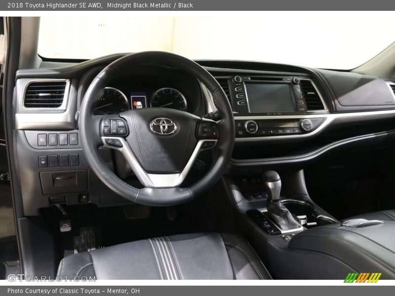 Midnight Black Metallic / Black 2018 Toyota Highlander SE AWD