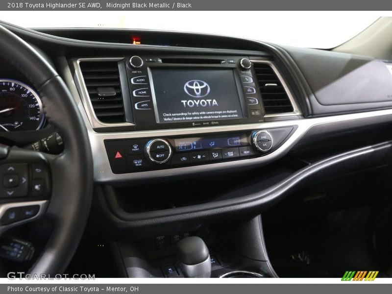 Midnight Black Metallic / Black 2018 Toyota Highlander SE AWD
