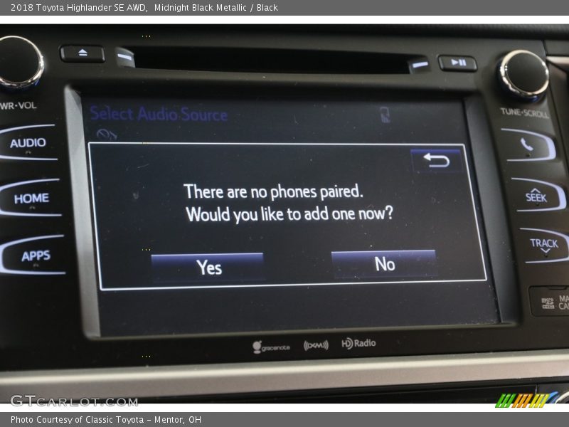 Midnight Black Metallic / Black 2018 Toyota Highlander SE AWD