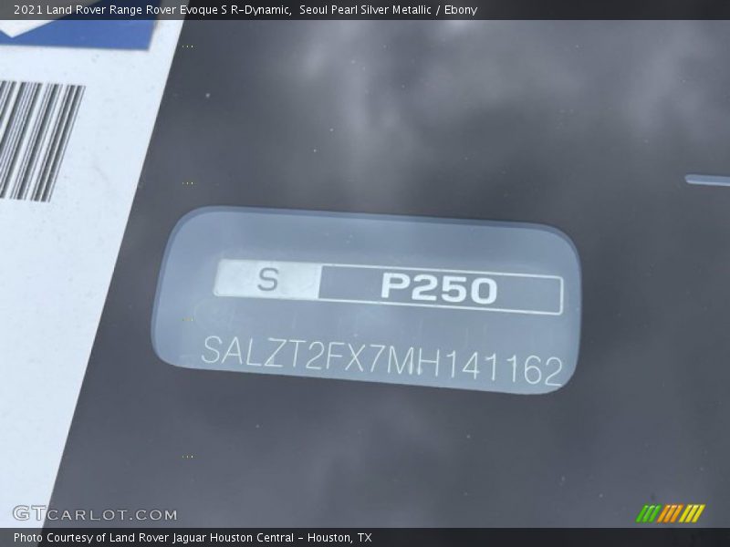 Seoul Pearl Silver Metallic / Ebony 2021 Land Rover Range Rover Evoque S R-Dynamic