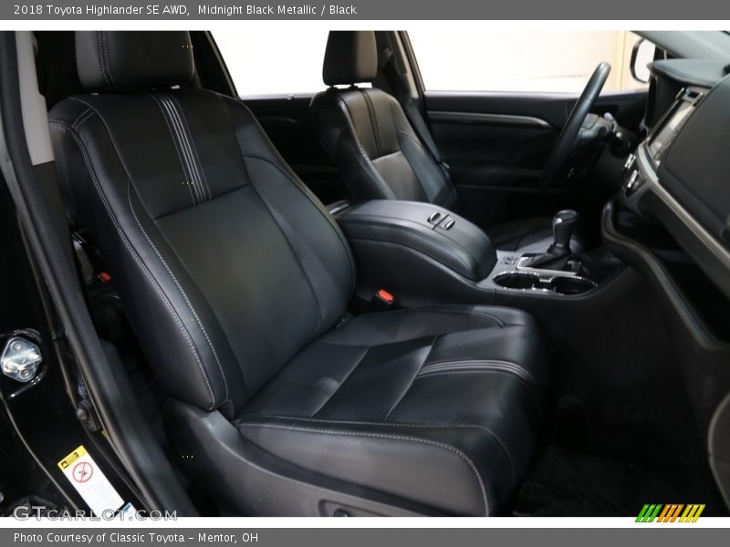 Midnight Black Metallic / Black 2018 Toyota Highlander SE AWD