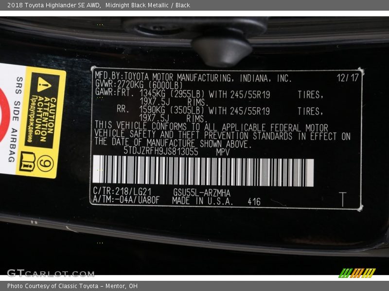 Midnight Black Metallic / Black 2018 Toyota Highlander SE AWD