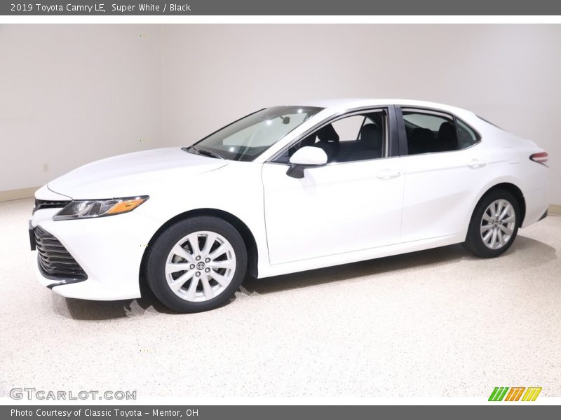 Super White / Black 2019 Toyota Camry LE