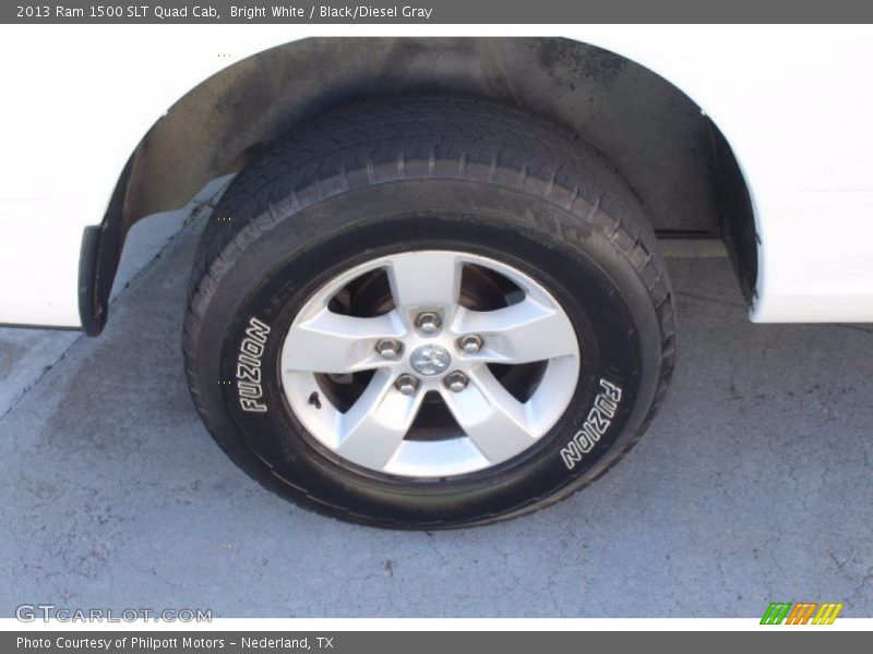 Bright White / Black/Diesel Gray 2013 Ram 1500 SLT Quad Cab