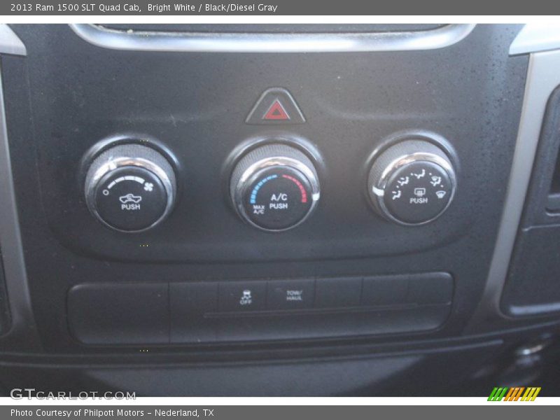 Bright White / Black/Diesel Gray 2013 Ram 1500 SLT Quad Cab
