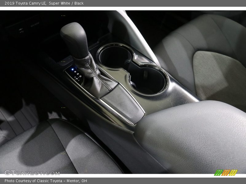 Super White / Black 2019 Toyota Camry LE