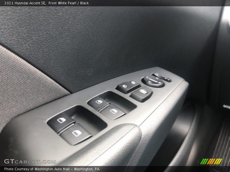 Frost White Pearl / Black 2021 Hyundai Accent SE