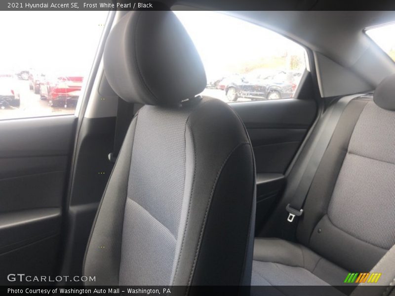 Frost White Pearl / Black 2021 Hyundai Accent SE