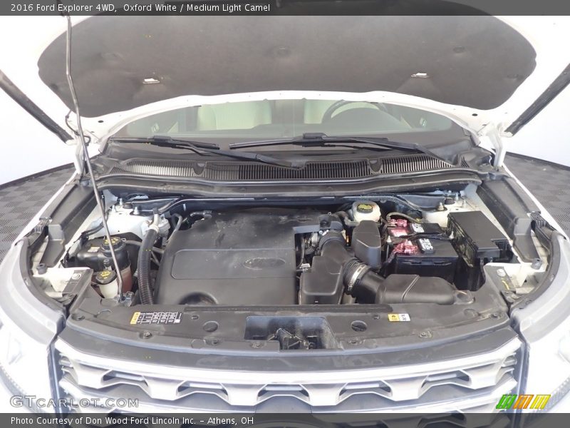 Oxford White / Medium Light Camel 2016 Ford Explorer 4WD