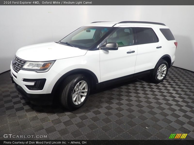 Oxford White / Medium Light Camel 2016 Ford Explorer 4WD