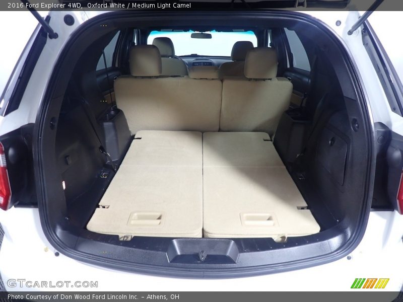 Oxford White / Medium Light Camel 2016 Ford Explorer 4WD