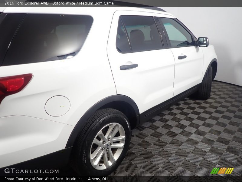 Oxford White / Medium Light Camel 2016 Ford Explorer 4WD