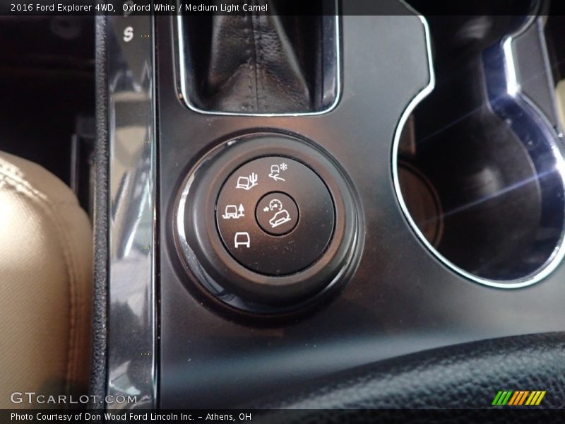 Oxford White / Medium Light Camel 2016 Ford Explorer 4WD