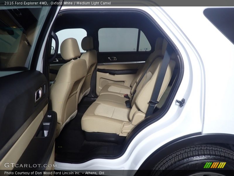 Oxford White / Medium Light Camel 2016 Ford Explorer 4WD