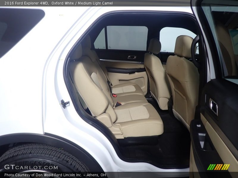 Oxford White / Medium Light Camel 2016 Ford Explorer 4WD