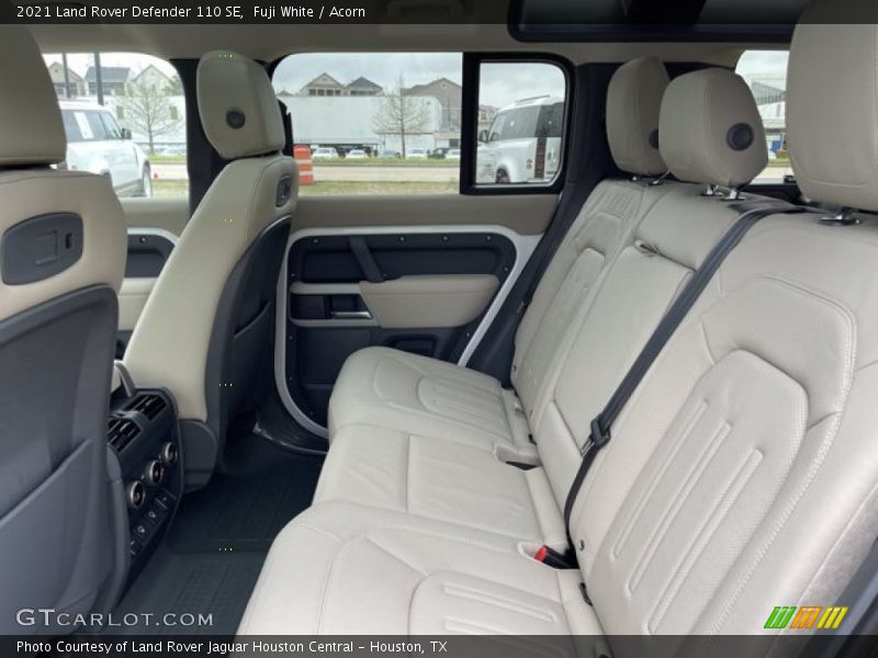 Fuji White / Acorn 2021 Land Rover Defender 110 SE