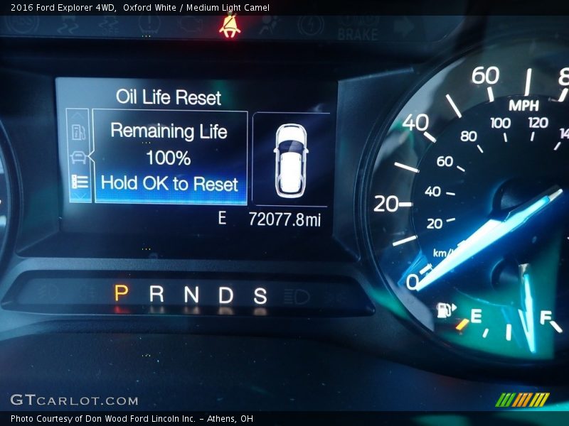 Oxford White / Medium Light Camel 2016 Ford Explorer 4WD