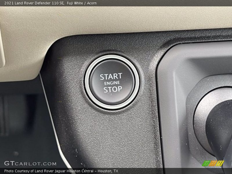 Fuji White / Acorn 2021 Land Rover Defender 110 SE