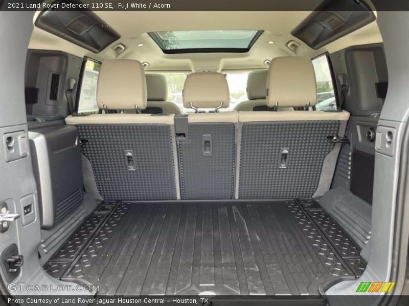 Fuji White / Acorn 2021 Land Rover Defender 110 SE