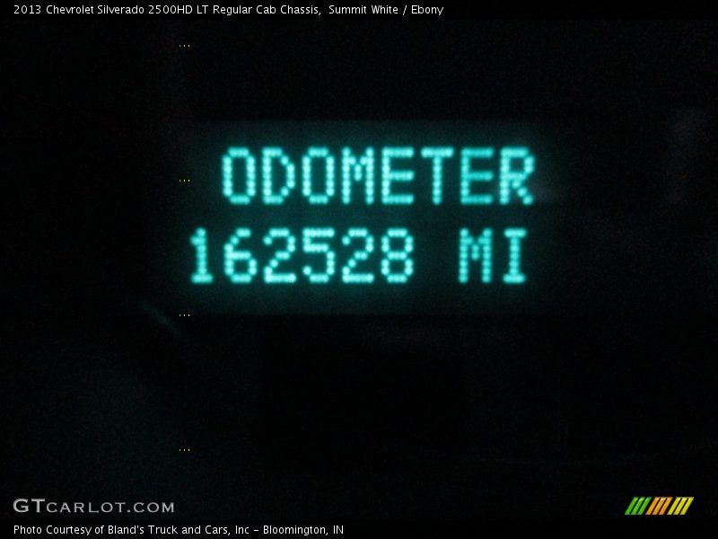 Summit White / Ebony 2013 Chevrolet Silverado 2500HD LT Regular Cab Chassis