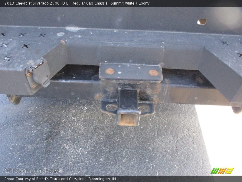 Summit White / Ebony 2013 Chevrolet Silverado 2500HD LT Regular Cab Chassis