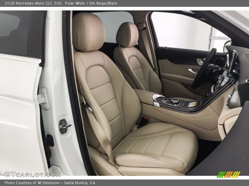 Polar White / Silk Beige/Black 2018 Mercedes-Benz GLC 300