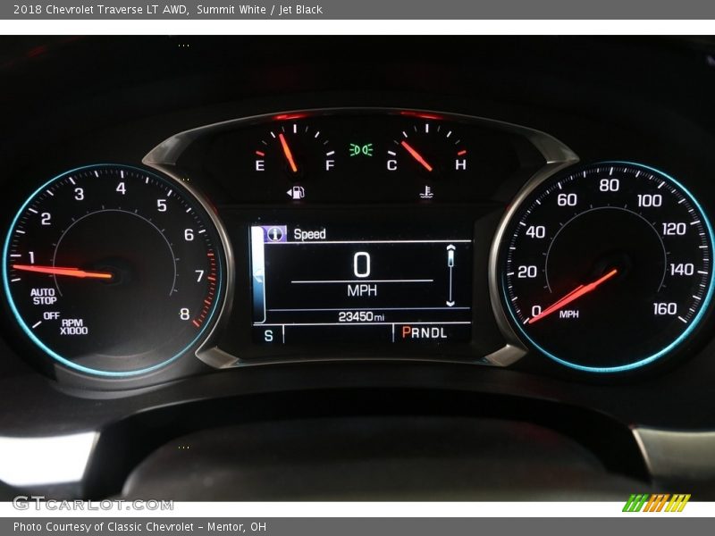 Summit White / Jet Black 2018 Chevrolet Traverse LT AWD