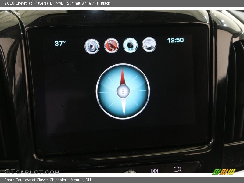 Summit White / Jet Black 2018 Chevrolet Traverse LT AWD