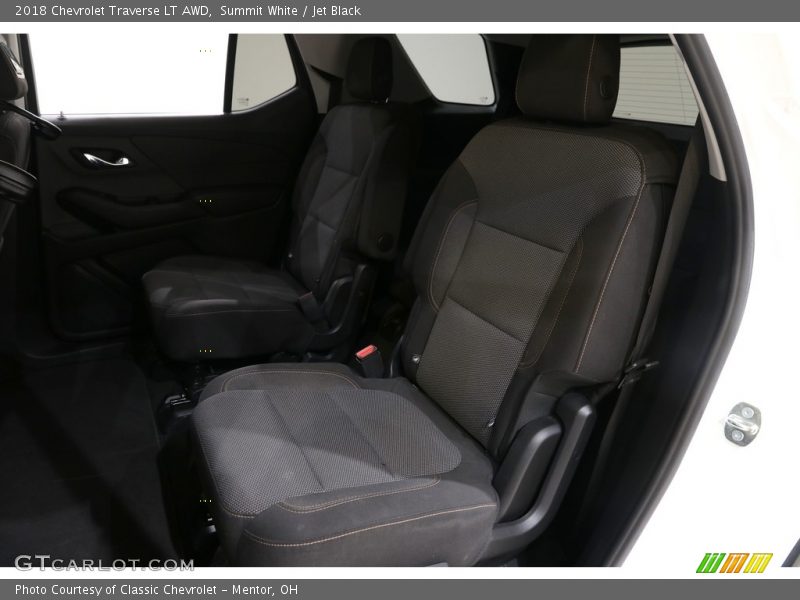 Summit White / Jet Black 2018 Chevrolet Traverse LT AWD