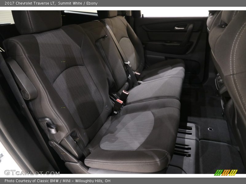 Summit White / Ebony 2017 Chevrolet Traverse LT