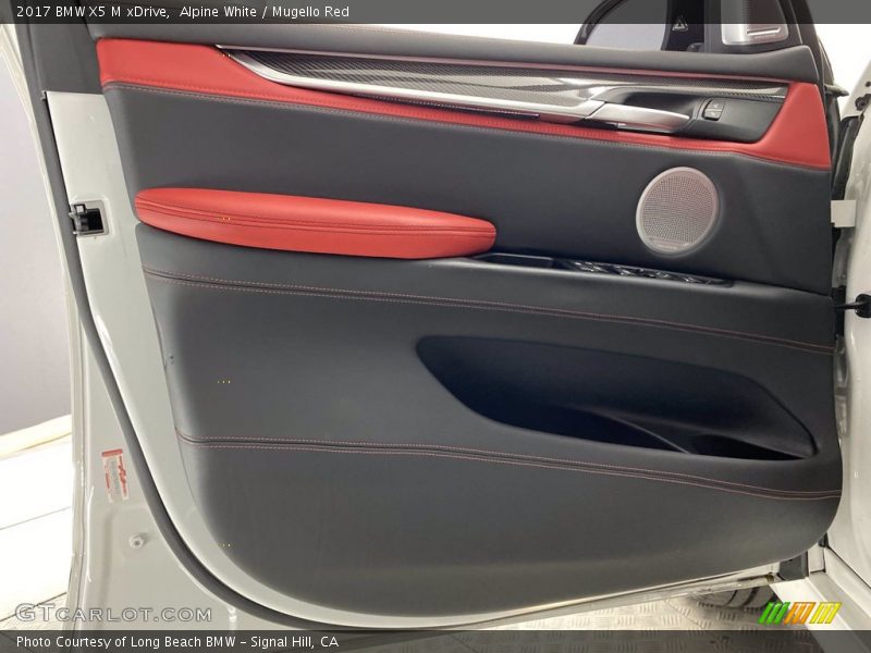 Alpine White / Mugello Red 2017 BMW X5 M xDrive