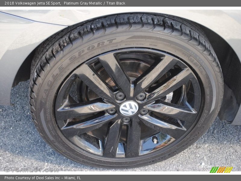 Platinum Gray Metallic / Titan Black 2018 Volkswagen Jetta SE Sport