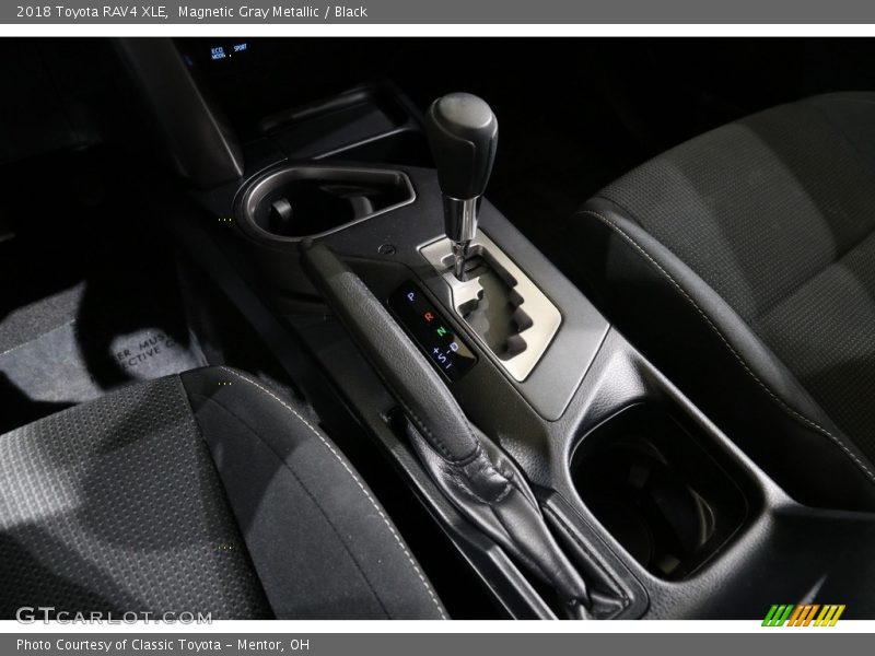 Magnetic Gray Metallic / Black 2018 Toyota RAV4 XLE