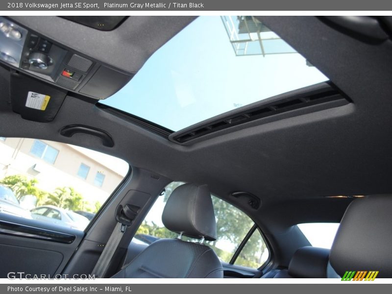 Platinum Gray Metallic / Titan Black 2018 Volkswagen Jetta SE Sport