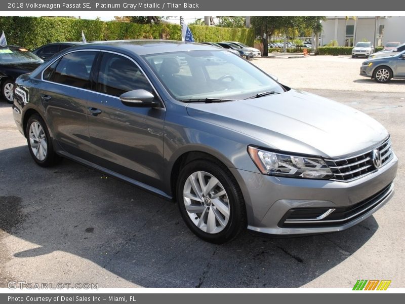 Platinum Gray Metallic / Titan Black 2018 Volkswagen Passat SE