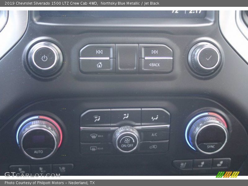 Northsky Blue Metallic / Jet Black 2019 Chevrolet Silverado 1500 LTZ Crew Cab 4WD