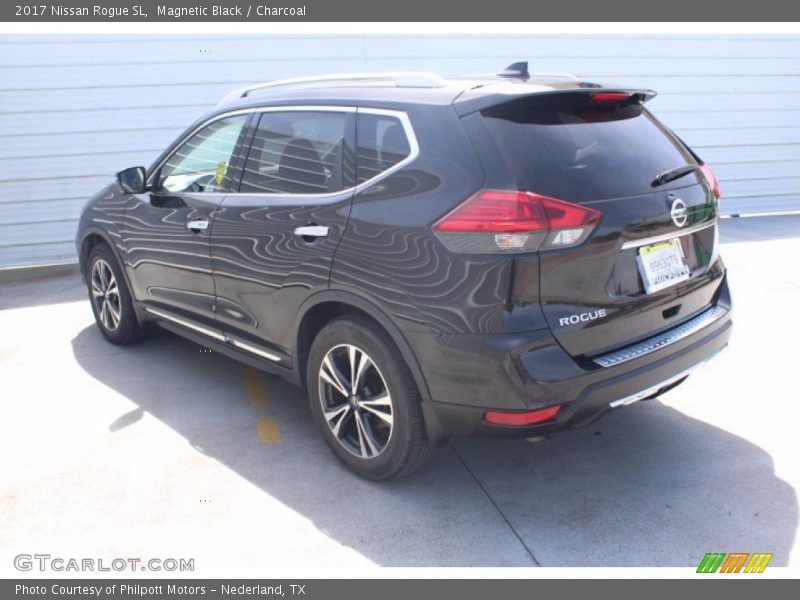 Magnetic Black / Charcoal 2017 Nissan Rogue SL