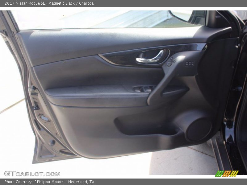 Magnetic Black / Charcoal 2017 Nissan Rogue SL