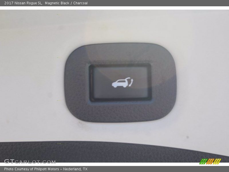 Magnetic Black / Charcoal 2017 Nissan Rogue SL