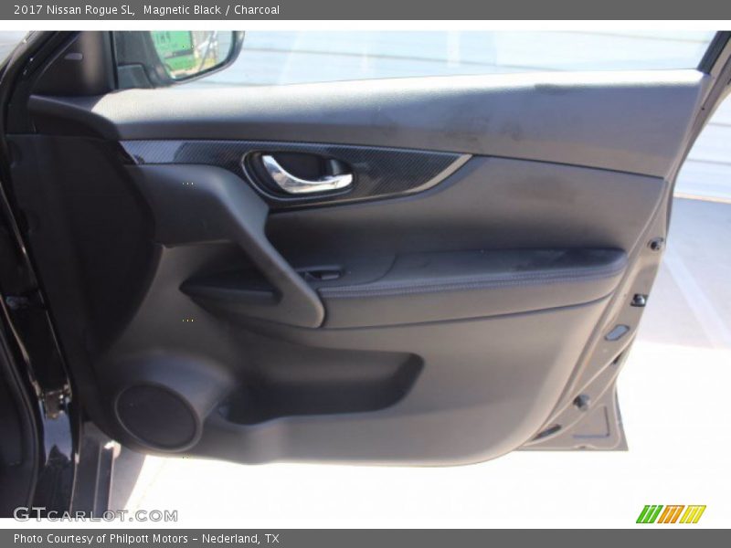 Magnetic Black / Charcoal 2017 Nissan Rogue SL