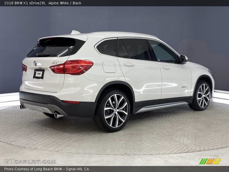 Alpine White / Black 2018 BMW X1 sDrive28i