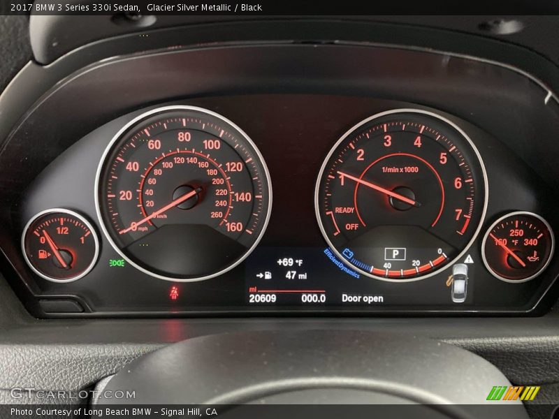 Glacier Silver Metallic / Black 2017 BMW 3 Series 330i Sedan