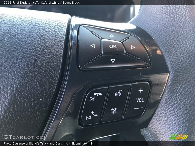 Oxford White / Ebony Black 2018 Ford Explorer XLT