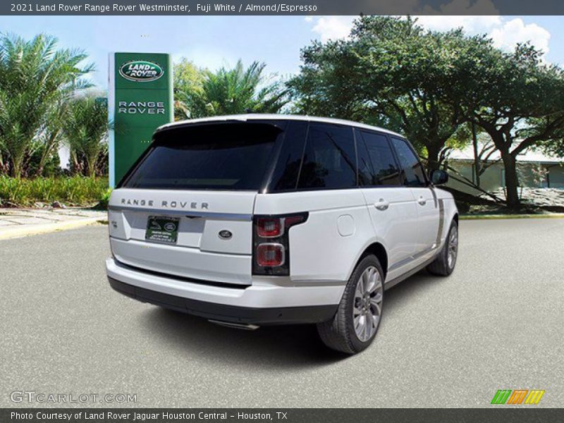 Fuji White / Almond/Espresso 2021 Land Rover Range Rover Westminster