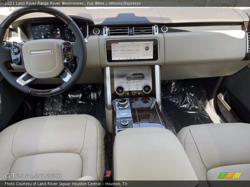 Fuji White / Almond/Espresso 2021 Land Rover Range Rover Westminster