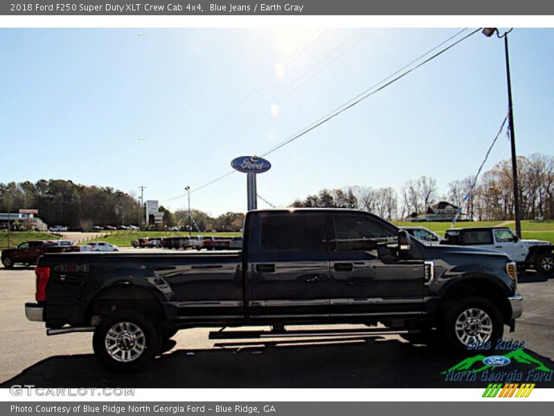Blue Jeans / Earth Gray 2018 Ford F250 Super Duty XLT Crew Cab 4x4