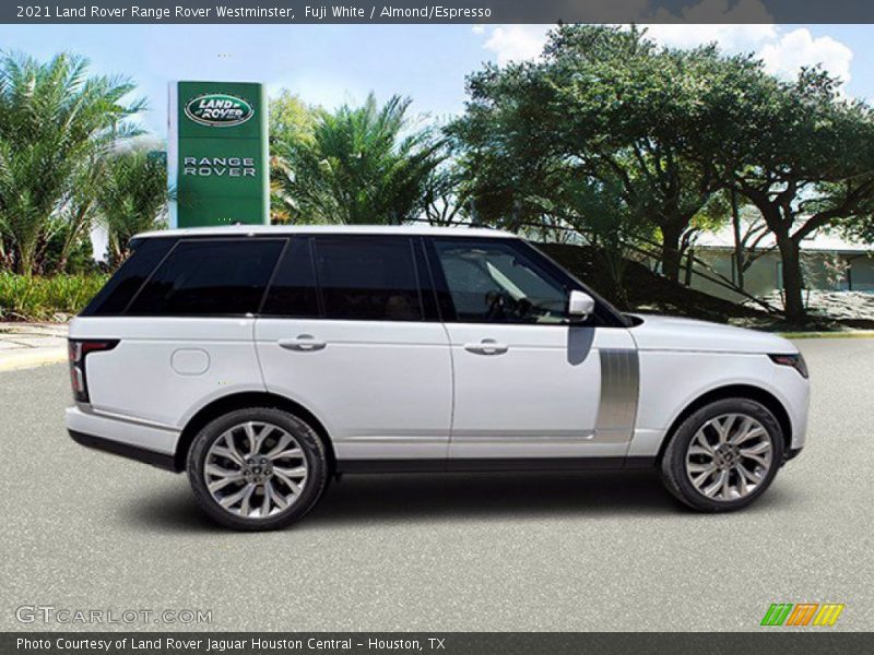Fuji White / Almond/Espresso 2021 Land Rover Range Rover Westminster